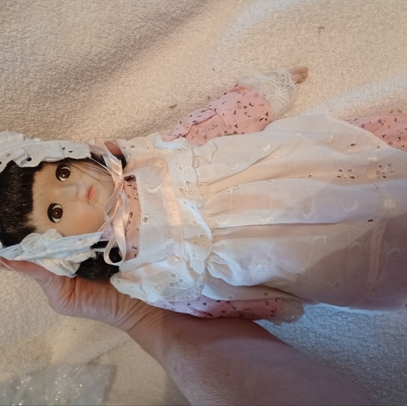 SET of 3 Porcelain Dolls Mann Doll Collection Guild Curly Hair - Picture 8 of 10